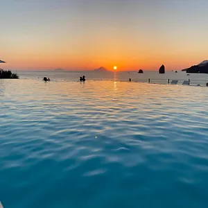 Therasia Sea And - The Leading Of The World Otel