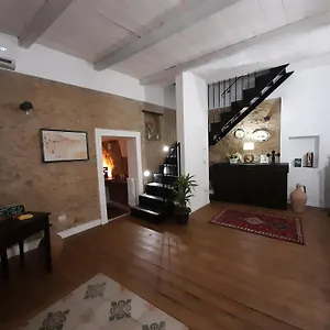 Antica Dimora Historic Building Bed and breakfast